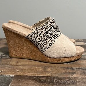 TOMS size 5.5 wedges
